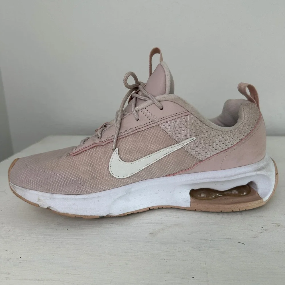 Nike Sneakers Womens 9.5 Air Max INTRLK Lite Pink DV5695-600 Low Top Athletic